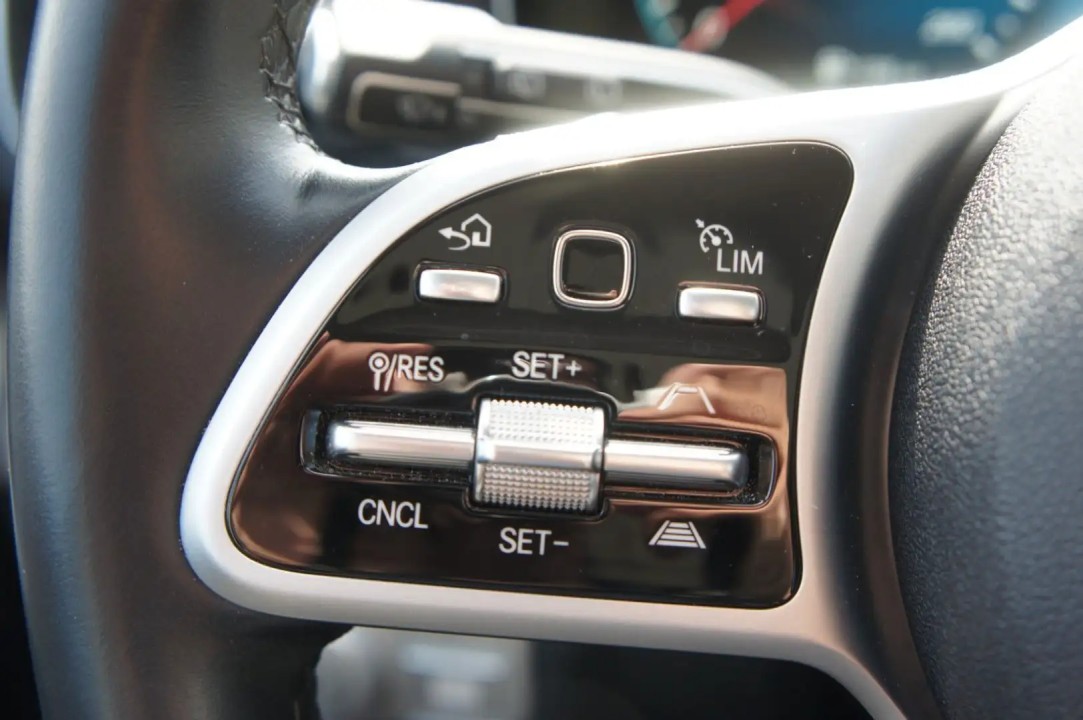 Mercedes-Benz GLE 300d 4MATIC - foto 13
