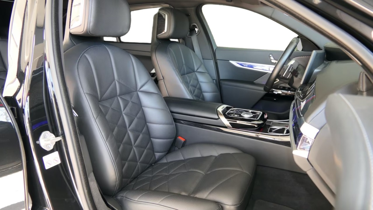 BMW Seria 7 xDrive740d M Sport - foto 20
