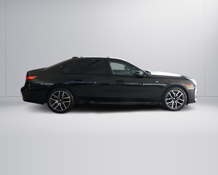 BMW Seria 7 xDrive740d M Sport (3)