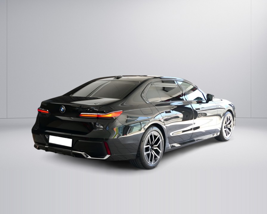 BMW Seria 7 xDrive740d M Sport (4)