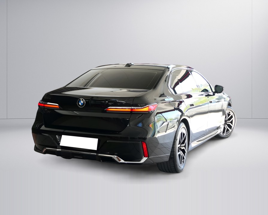 BMW Seria 7 xDrive740d M Sport (5)