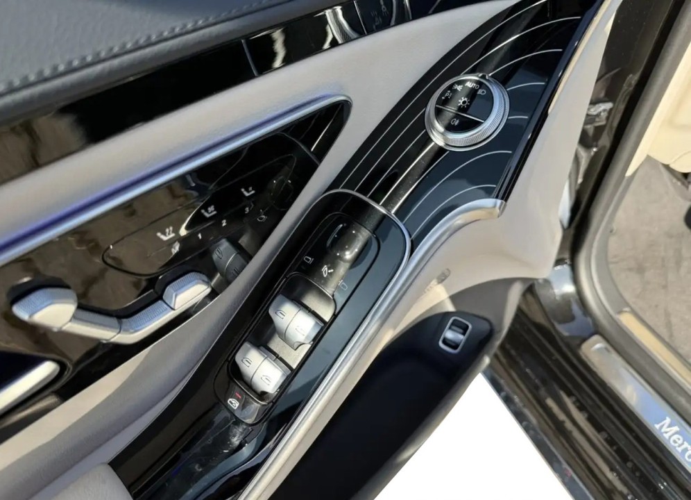 Mercedes-Benz S 450d 4MATIC AMG - foto 14