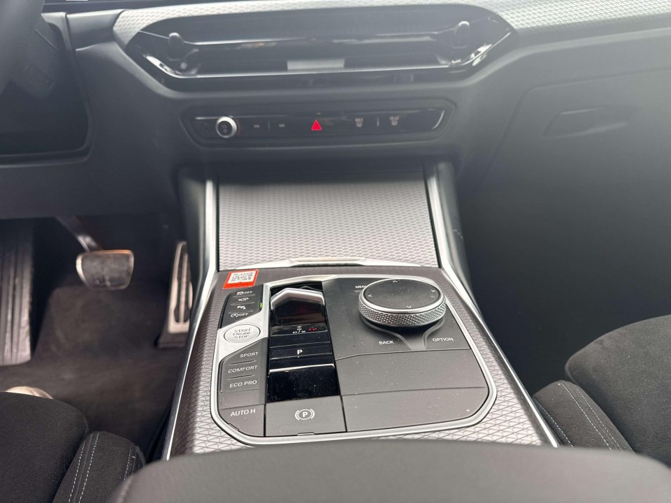 BMW Seria 3 320i - foto 13