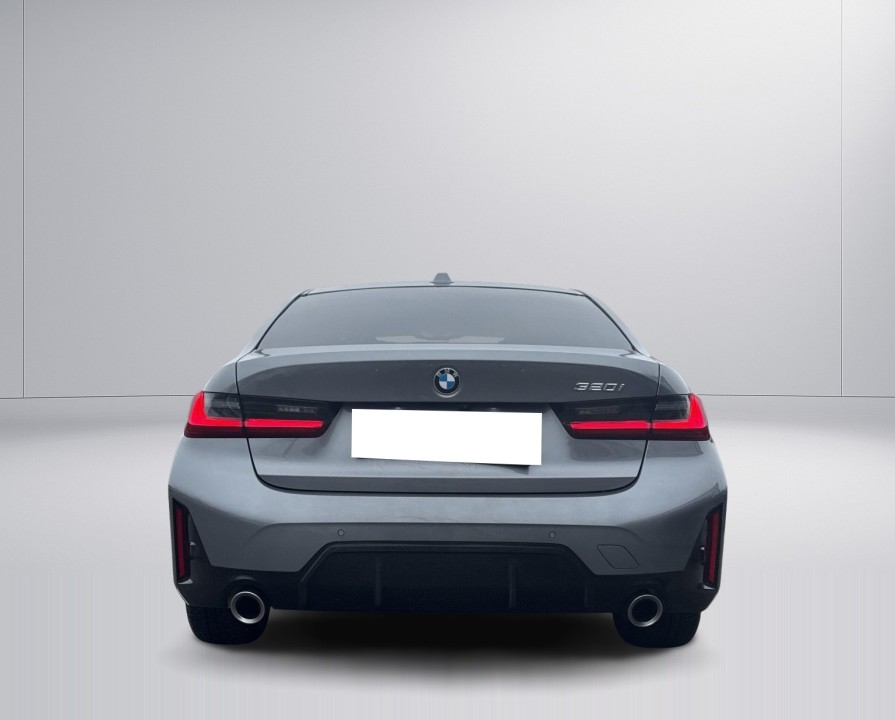 BMW Seria 3 320i (3)