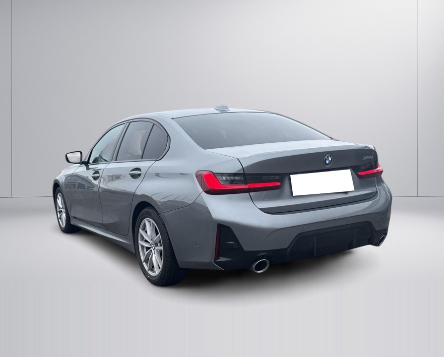 BMW Seria 3 320i (4)