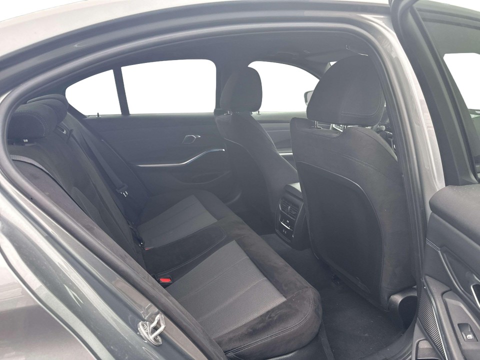 BMW Seria 3 320i - foto 10