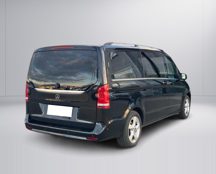 Mercedes-Benz V 220d (2)