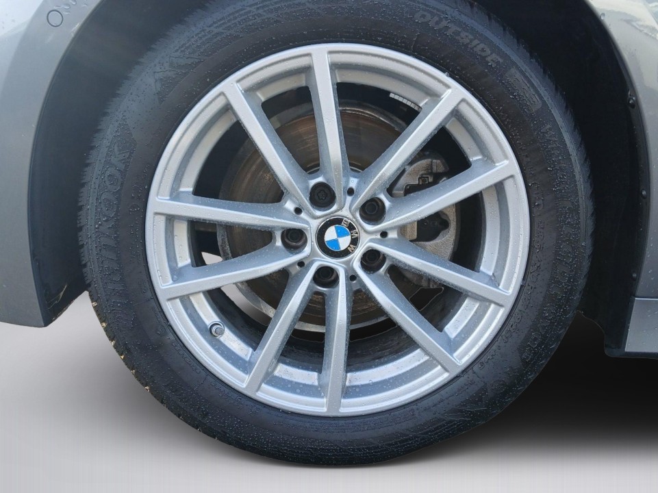 BMW Seria 3 320i - foto 14