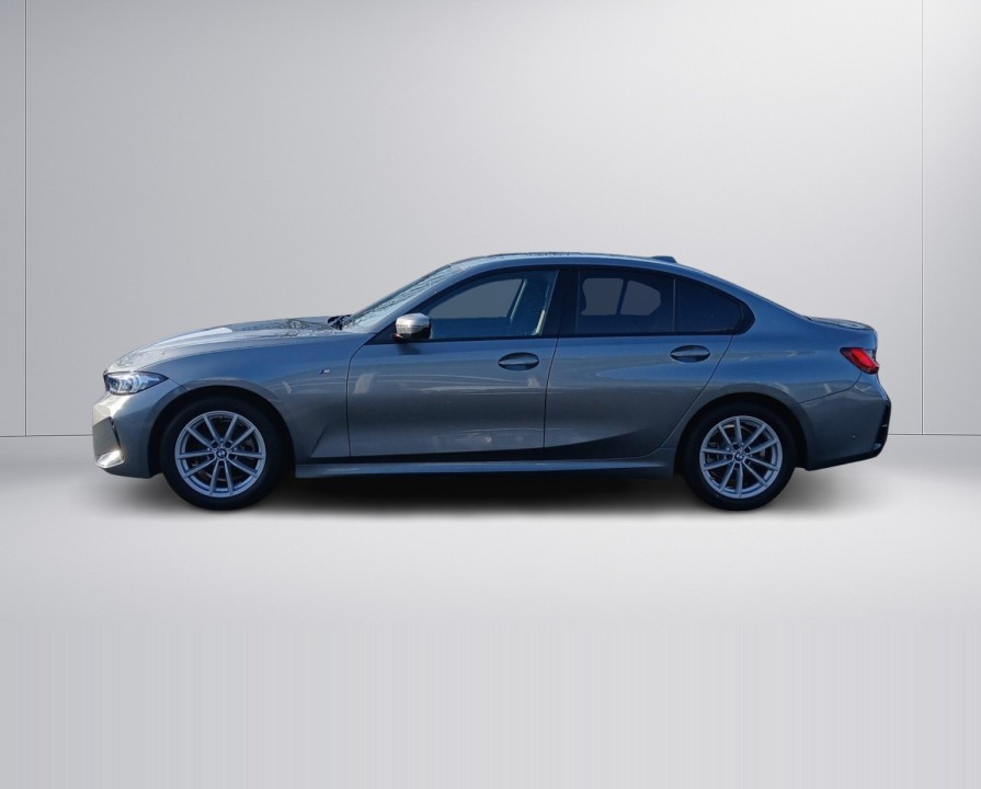 BMW Seria 3 320i (4)