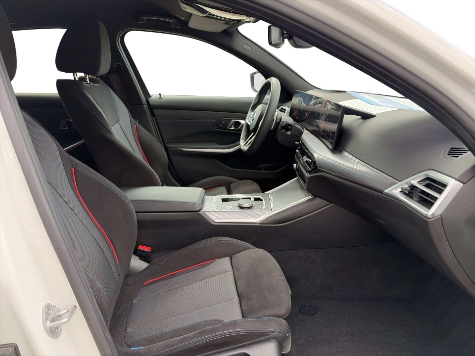 BMW Seria 3 320i xDrive - foto 11