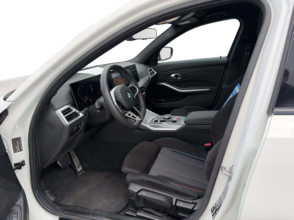 BMW Seria 3 320i xDrive - foto 8