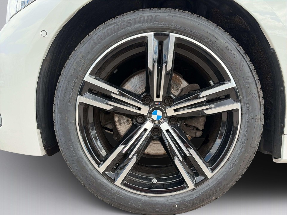 BMW Seria 3 320i xDrive - foto 16