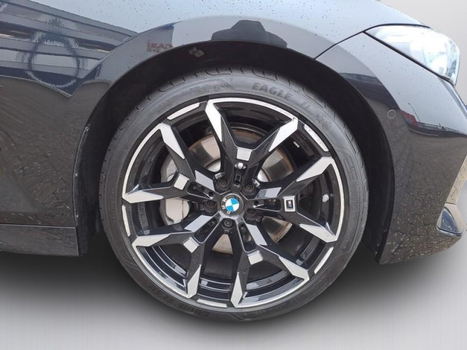 BMW Seria 3 xDrive330i - foto 9