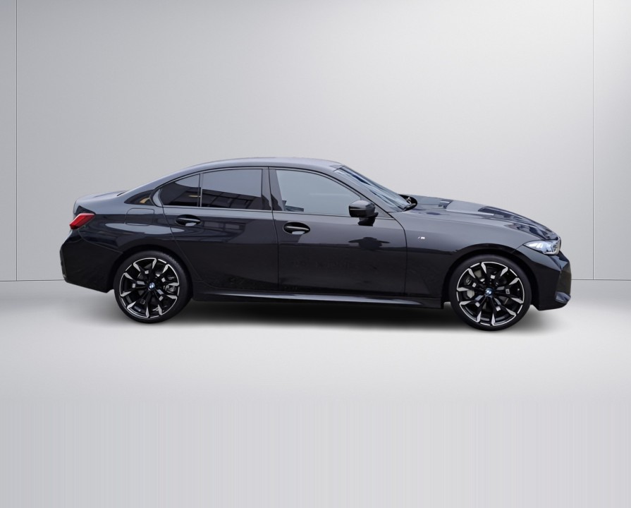 BMW Seria 3 xDrive330i (3)