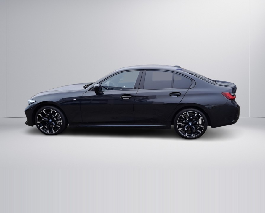 BMW Seria 3 xDrive330i (5)
