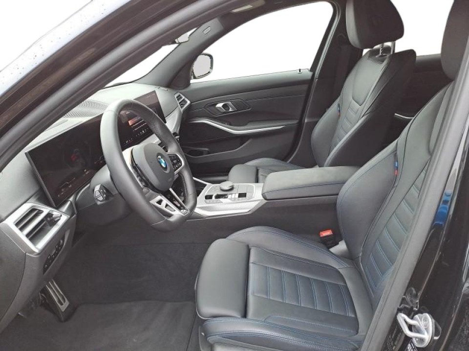 BMW Seria 3 xDrive330i - foto 6