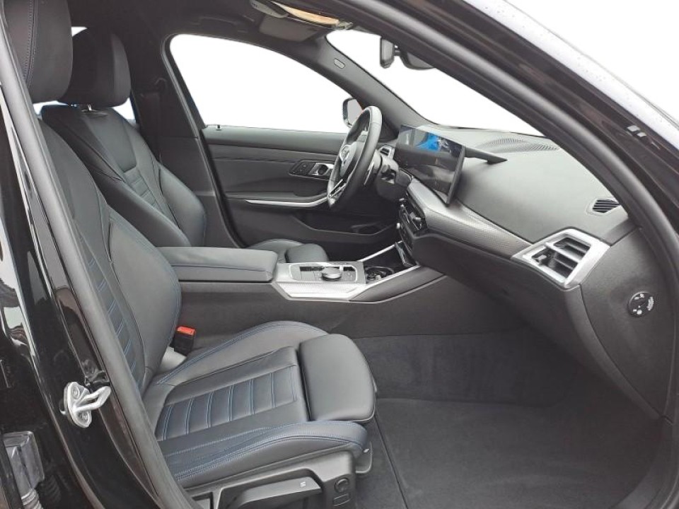 BMW Seria 3 xDrive330i - foto 7