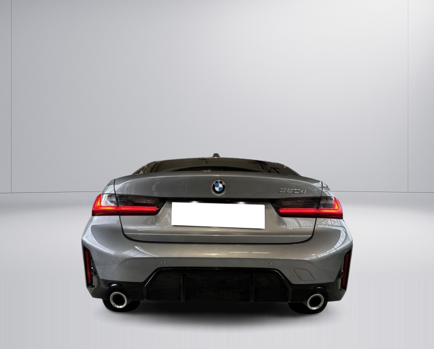 BMW Seria 3 320d (3)