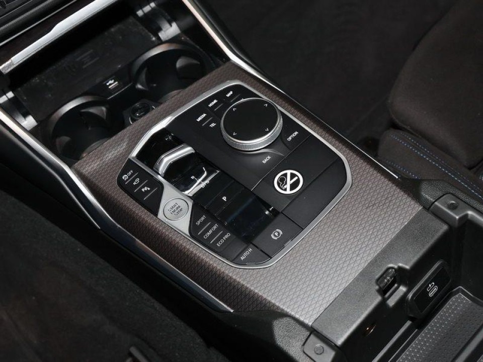 BMW Seria 3 320d - foto 9