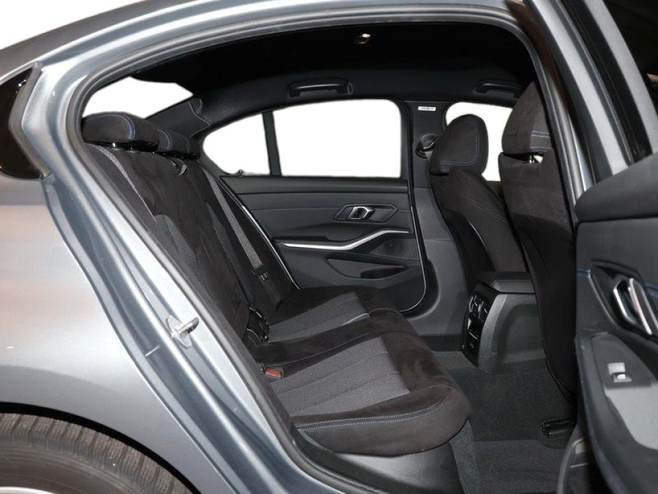 BMW Seria 3 320d (5)