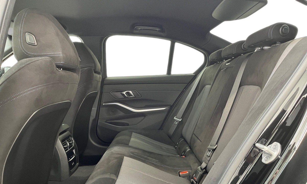 BMW Seria 3 xDrive320d - foto 6