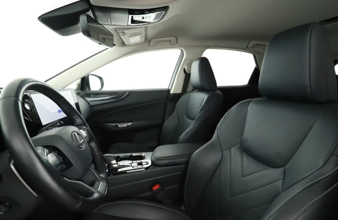 Lexus Seria NX 450h+ - foto 9