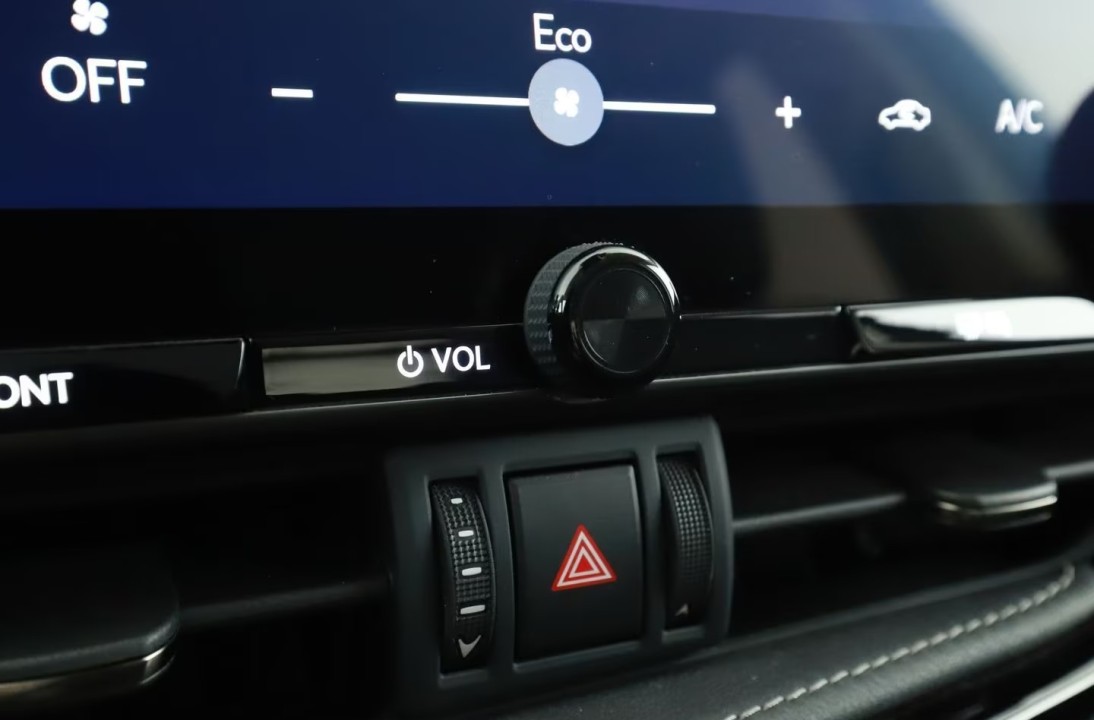 Lexus Seria NX 450h+ - foto 18