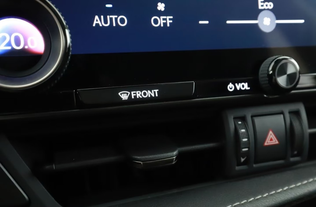 Lexus Seria NX 450h+ - foto 20