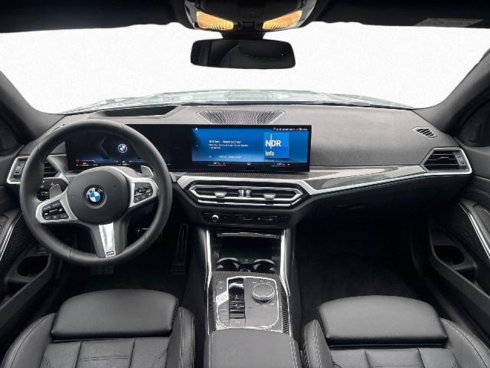 BMW Seria 3 330d xDrive M-Sport - foto 7
