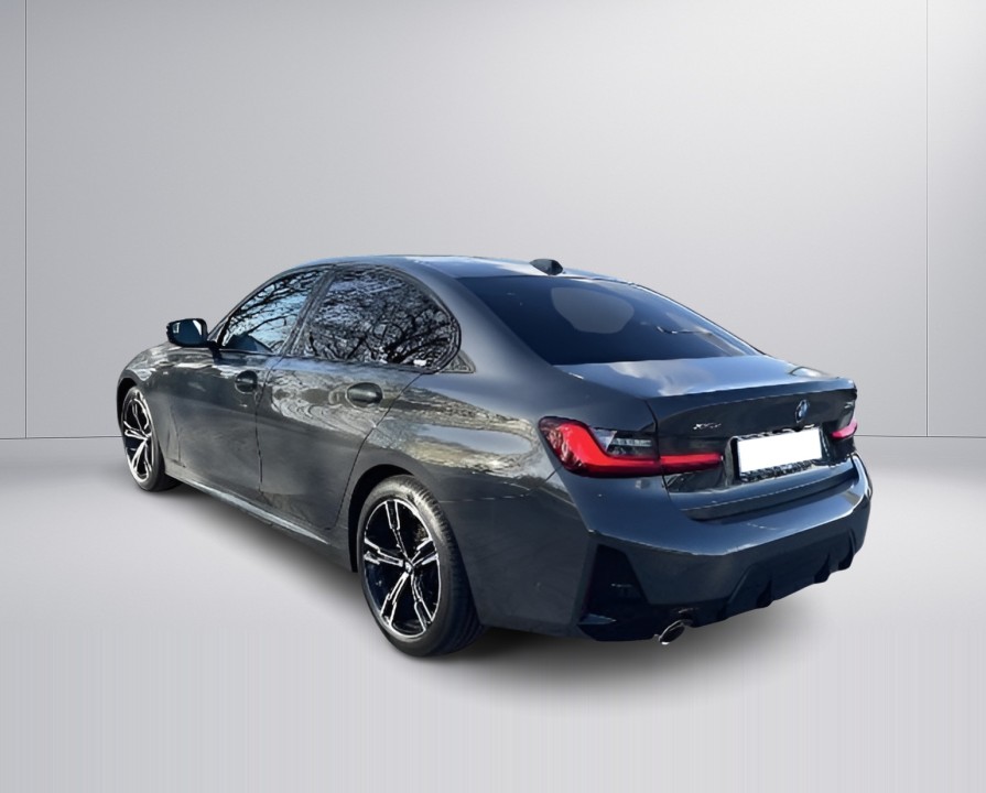 BMW Seria 3 320d xDrive (3)