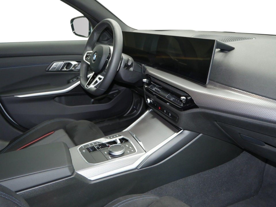 BMW Seria 3 320i xDrive - foto 6