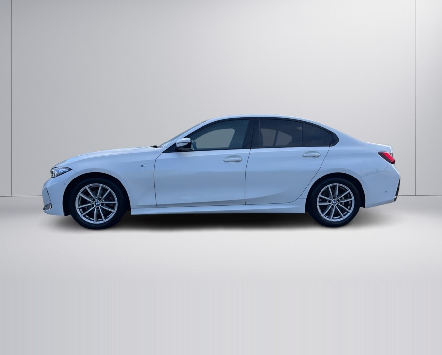 BMW Seria 3 320i xDrive (5)