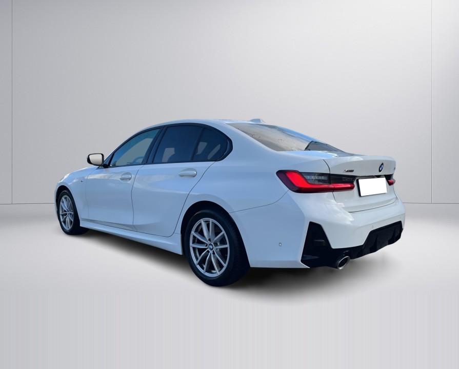 BMW Seria 3 320i xDrive (4)