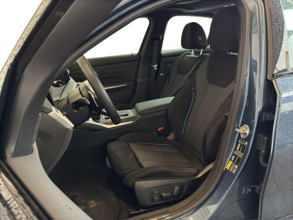 BMW Seria 3 330e - foto 7