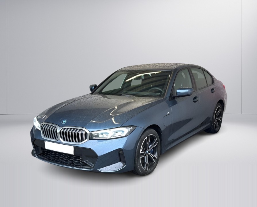 BMW Seria 3 330e