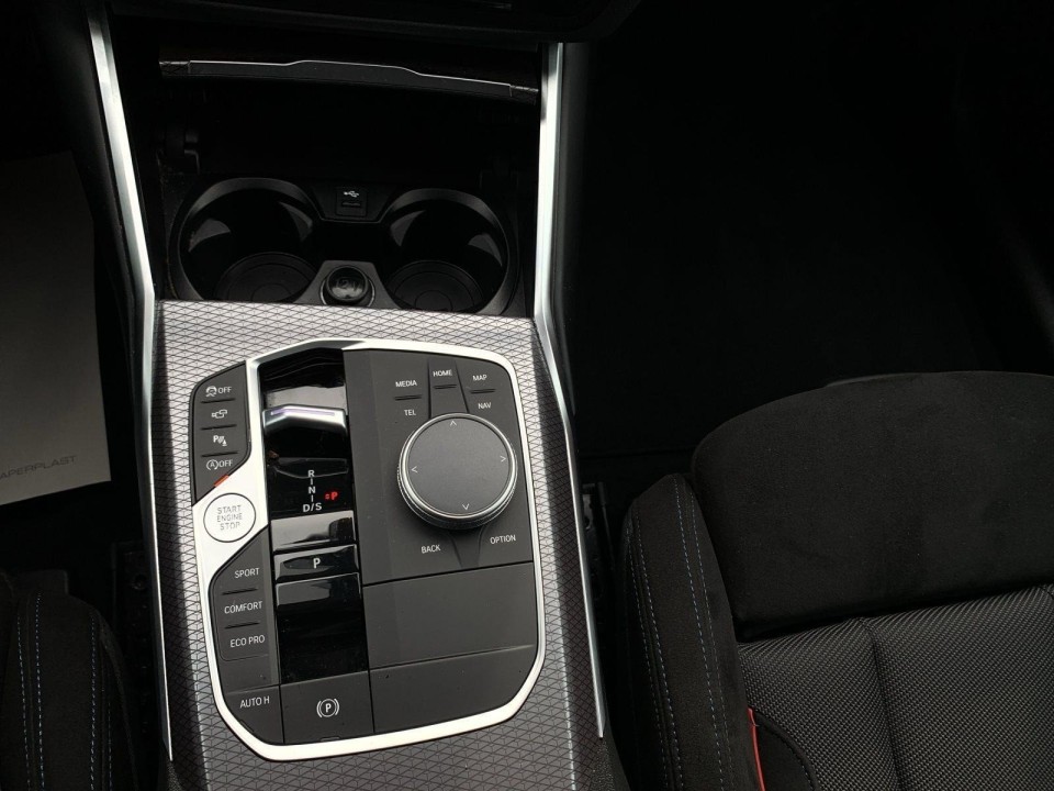 BMW Seria 3 320i - foto 11