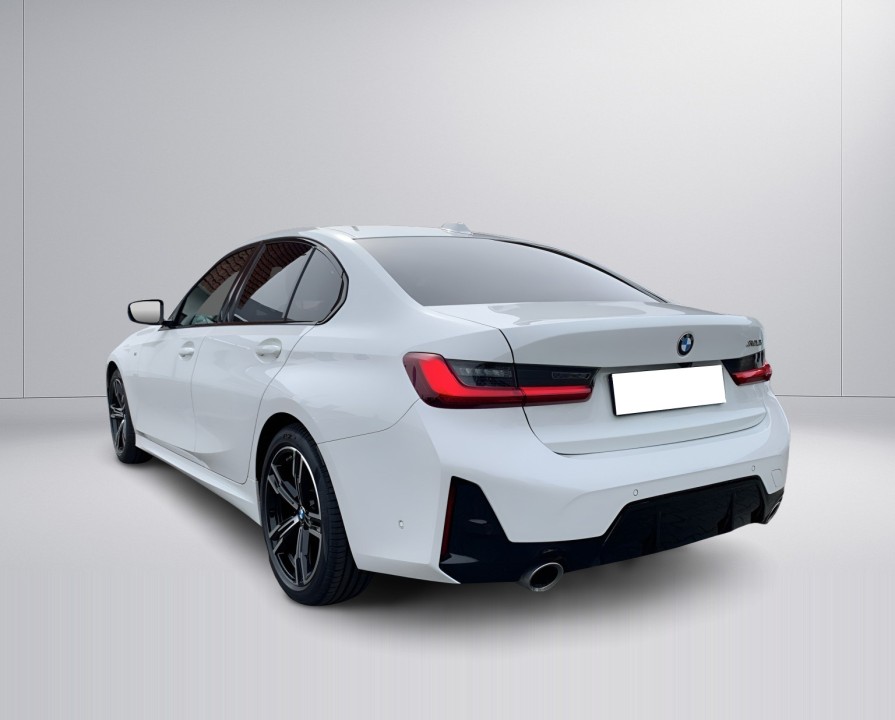 BMW Seria 3 320i (4)