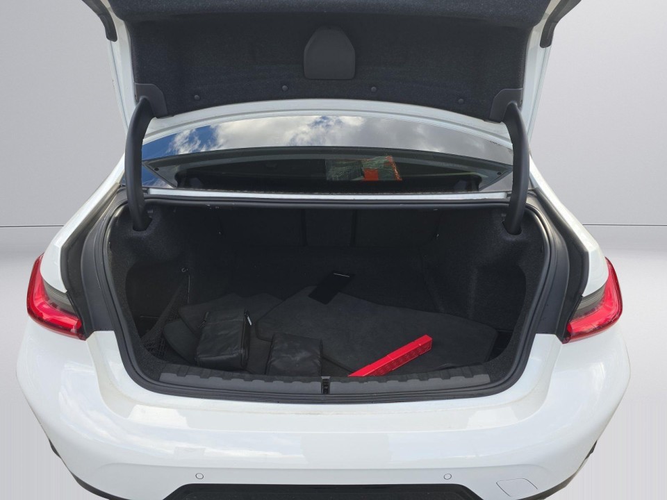 BMW Seria 3 320d - foto 19