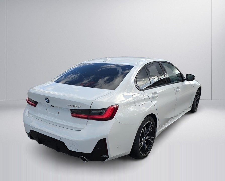 BMW Seria 3 320d (3)