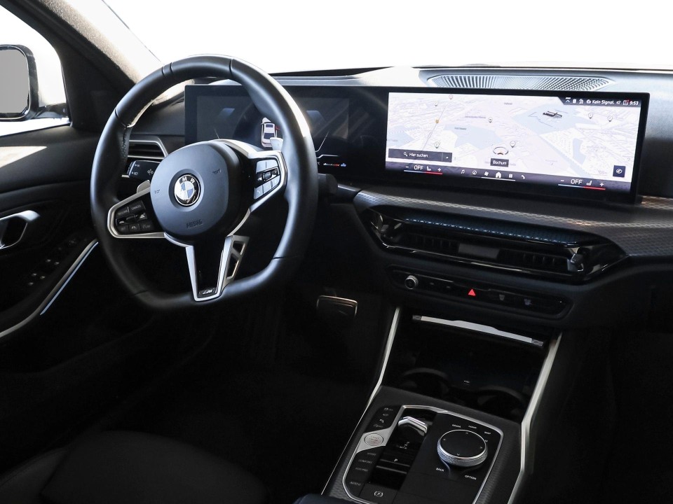 BMW Seria 3 330i xDrive - foto 7
