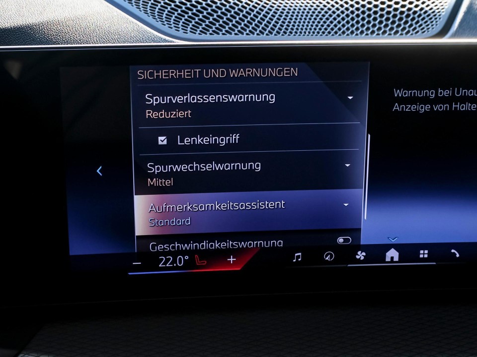 BMW Seria 3 330i xDrive - foto 14