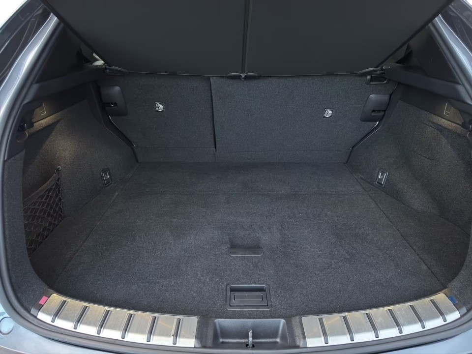 Lexus Seria NX 450h+ - foto 19