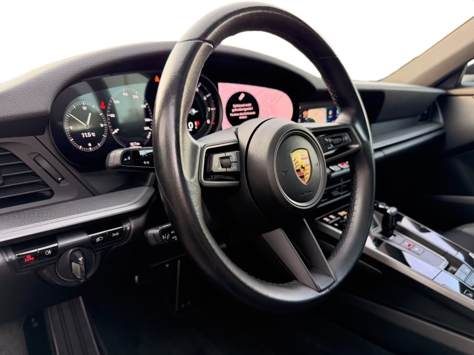 Porsche 911 Carrera - foto 16