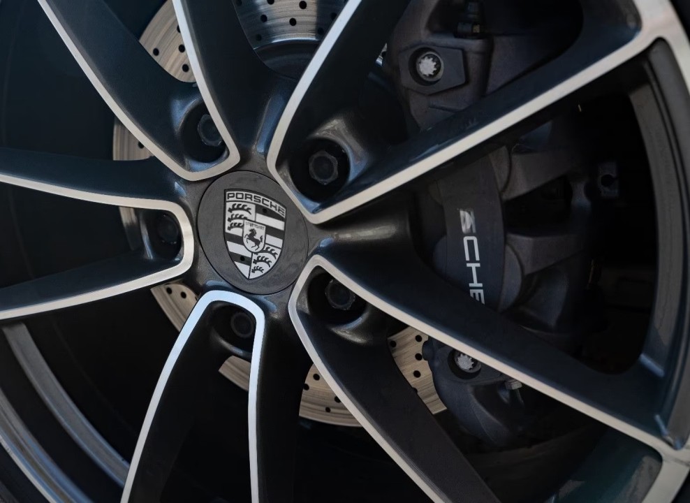 Porsche 911 Carrera 4 - foto 38