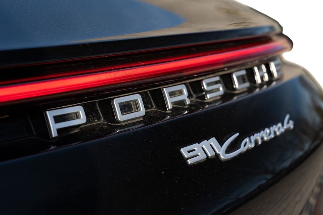 Porsche 911 Carrera 4 - foto 36