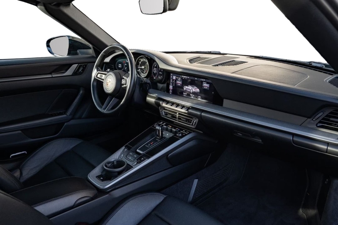 Porsche 911 Carrera 4 - foto 13