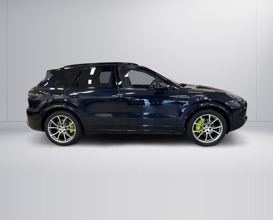 Porsche Cayenne E-Hybrid Platinum Edition (2)