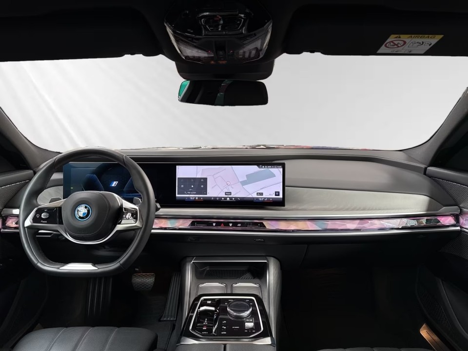 BMW Seria 7 xDrive750e - foto 7