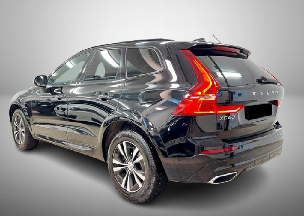 Volvo XC 60 B5 AWD MHEV R-Design - foto 6