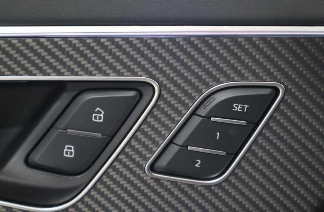 Audi RS Q8 Performance - foto 13
